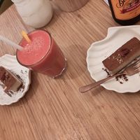 Raw snickers bar at Miss Nice Banana in Gouda