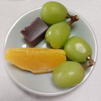 Cha-Dango (from Uji) apparently contains milk so they changed it for grapes at Obakusan Manpukuji Oryukaku in Uji