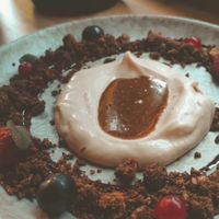 Granola chocolat (dessert) at Les Mauvaises Herbes in Lyon