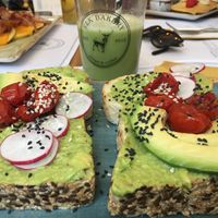 New version of the avo toast 👌 at Elk Bakery in Verona