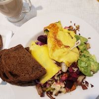 hippie hash with avo and added veg egg with pumpernickel at Anna's House - E Beltline in Grand Rapids