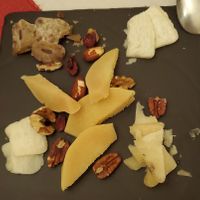 Vegan cheese board at Momentos in Evora