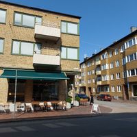 Situated on a quiet residential street near Folkets park. at Jord in Malmo