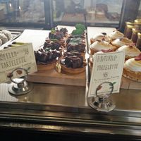 vegan pies: nutella and hawthorn at Bageri Leve in Malmo