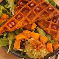 Sweet potato waffles with salad and guacamole at Riz Riz - Marais in Paris