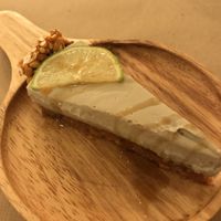 Cheescake matcha at Riz Riz - Marais in Paris