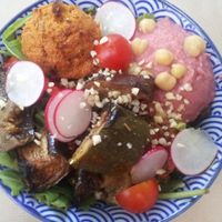 Salade Mezze at Riz Riz - Marais in Paris