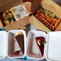 Delivery: Mango Curry + Sweet potato Waffle + Chocolat Cake + Cheesecake at Riz Riz - Marais in Paris