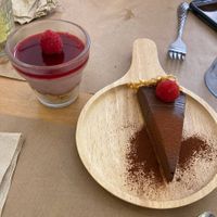 Cheesecake e torta al cioccolato at Riz Riz - Marais in Paris