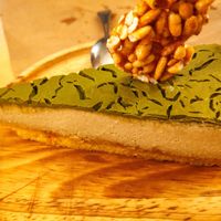 Cheesecake matcha at Riz Riz - Marais in Paris