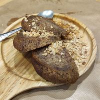 Banana Bread

deliciously moist cake with caramelized bananas, topped with crushed almonds  at Riz Riz - Marais in Paris