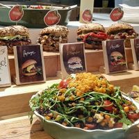 May2018 burgers at Veg&Veg in Rome