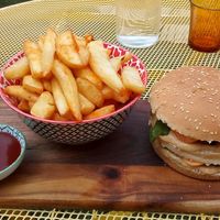 VBM = Vegan Big Mac at Cafe 435 in Pascoe Vale
