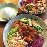Bao bun and bowls at Aroha in Wellington