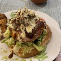 Hambúrguer de quinoa!  at Cafe Lurathapi Vegan Food - Maybe closed in La Paz