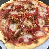 Sweet pepper + sausage 🤩 at Virtuous Pie - UBC in Vancouver