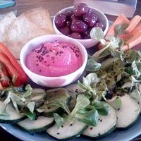 Pink hummus starter at RoseHip Vegan Kebabs in Vilnius