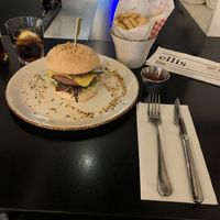 Beyond burger and Chips at Ellis Gourmet Burger in Brussels