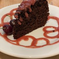 Chocolate cake at Bar Ecologico Gaia in Sevilla