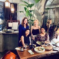 Dinning with other vegan professionals on my trip to Seoul at Monk's Butcher - Itaewon in Seoul