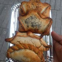 They have four vegan empanadas (+ 5 vegetarians), all of them quite tasty and inexpensive (2,2€/each). at Kprichos Argentinos - Salamanca in Madrid