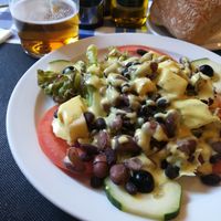 salad started with beans and creamy sauce at El Estragon Vegetariano in Madrid
