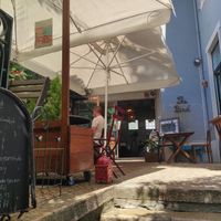 Entrance at The Bird in Porto