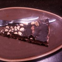 Raw vegan snickers pie at Kaffi Krus in Selfoss