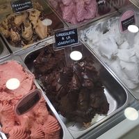 Frapuchino caramel, Amarena y coco, Fresa tropical, Chocolate a la naranja, Crema de coco thai at Yummy Helados in Malaga