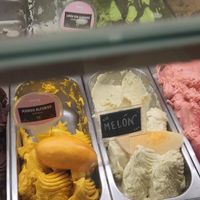 Limón con albahaca, After Eight, Mango alfonso, Melón, at Yummy Helados in Malaga