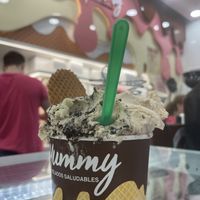 Vanilla brownie, pistachio and vegan bueno  at Yummy Helados in Malaga