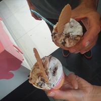 Straciatella & Kinder Bueno at Yummy Helados in Malaga