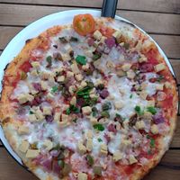 Vegan supreme with quorn pieces, green peppers, onions at Milano in Killarney