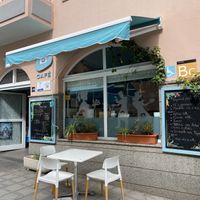 Outside and inside seating  at Plan Bakery Cafe in Tenerife
