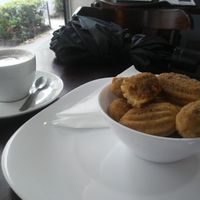 Poção de mini-churros e café expresso com leite vegetal at Bistro Vegano in Niteroi