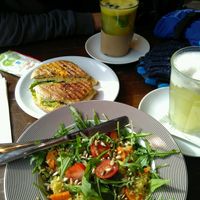 quinoa salad and tofu bagel at Bagels & Coffee in Potsdam