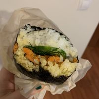 Marinovana mrkev onigirazu at Onigirazu in Prague