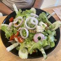 Griechischer Salat. Der Veta war wenig. Die 2 Stücke  at Buzz Organic Food & Drink in Ao Nang