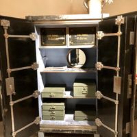 Früher war es ein Bankgebäude, davon erzählt dieser hübsche Tresor at Tibits in St Gallen