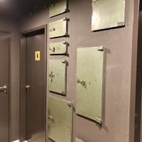 Klos im alten Tresorraum - very stylish at Tibits in St Gallen