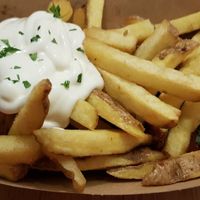 Vegane Currywurst mit Pommes und vegane Mayonnaise at Frittenglück - Siegen Oberstadt in Siegen