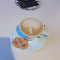 Coffee with oatmilk at Galerie Cafe Leidse Lente in Leiden