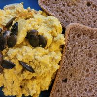 tofu scramble and bread at Bez Lukru in Wroclaw