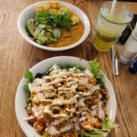 Dahl and salad kapsalon at SLA - Catharijne in Utrecht