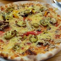 Vegan pizza with jalapenos  at Olive Garden in South West London