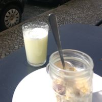 Yoghurt with fruits and lemonade at Moko Veggie Cafe - Anjos in Lisbon