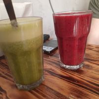 Green and Berry smoothies at Moko Veggie Cafe - Anjos in Lisbon