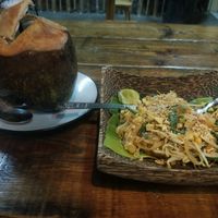 coconut with pad thaï at Burinda in Ayutthaya