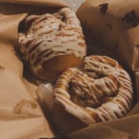 Cinnabon with apples inside  #Veganuary at Olio Mercado Vegano in Playa Del Carmen