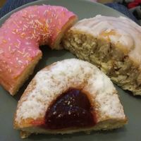 Homer, cinnamon swirl, jam at Doughnotts in Leicester